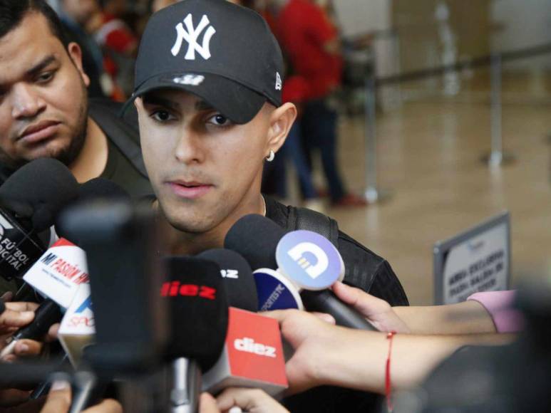 Luis Palma y Deybi Flores llegan a Honduras para encarar a México