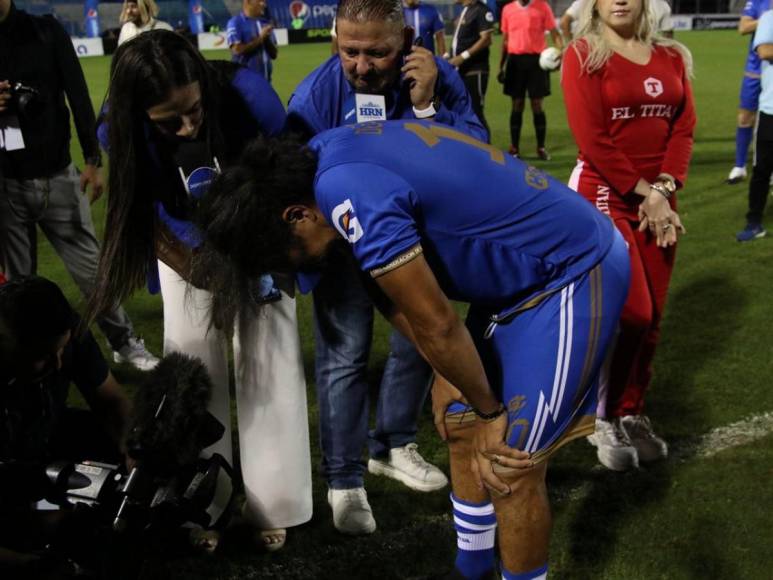 “Como en los viejos tiempos”: risas, camaradería y fútbol, la emotiva despedida de Rambo de León