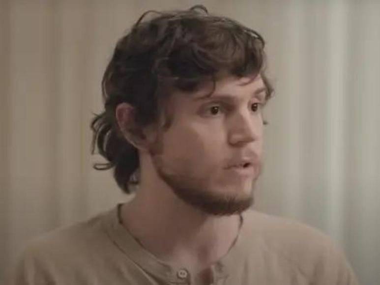 Así se preparó Evan Peters para interpretar a Jeffrey Dahmer, ‘el Caníbal de Milwaukee’