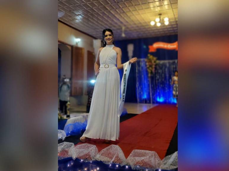 Digna Mejía, candidata con discapacidad auditiva, se corona reina de la Feria Agostina de Santa Rosa de Copán 2023