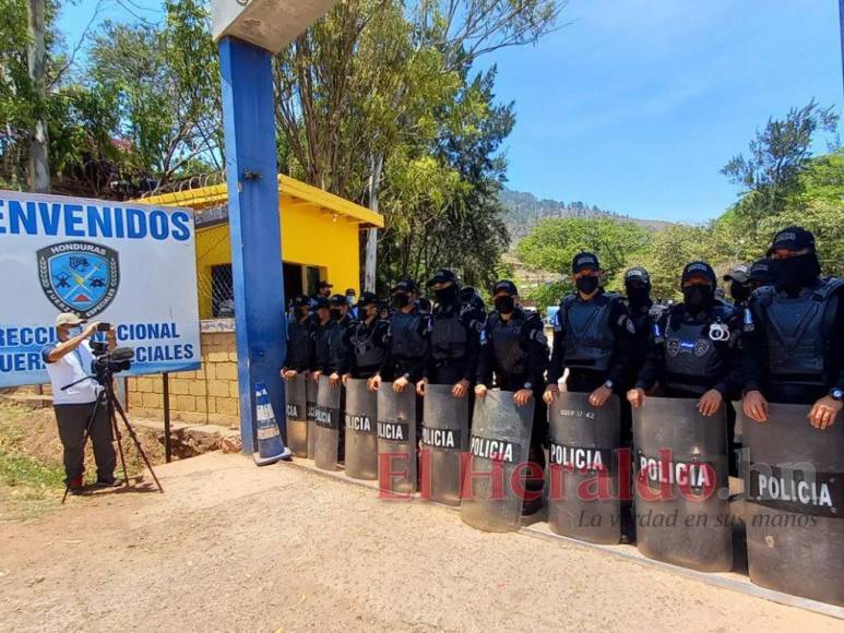 Blindaje y larga espera: El ambiente en los Cobras, donde JOH aguarda su extradición