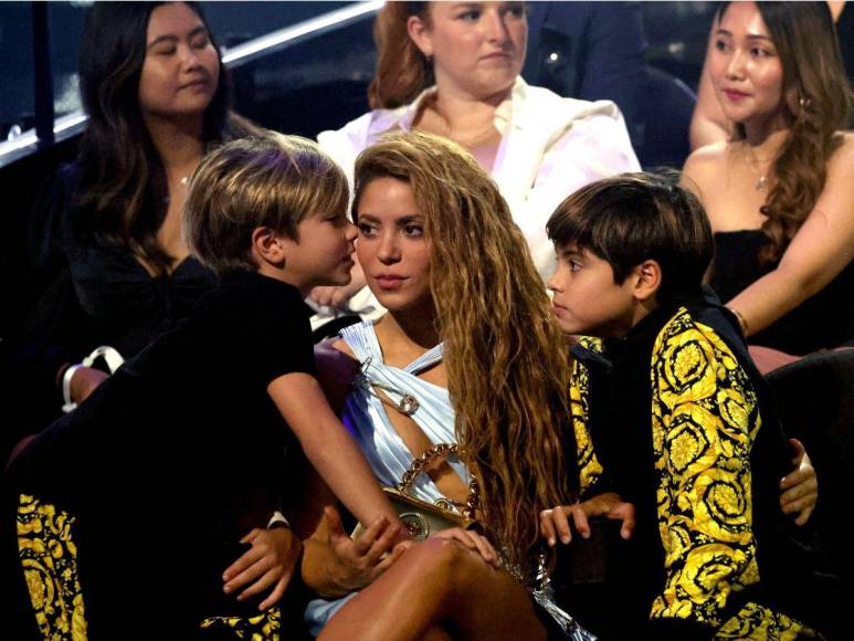 “Gracias a mis hijos por hacerme creer que mamá puede”: Sentido mensaje de Shakira en los MTV VMA’s 2023