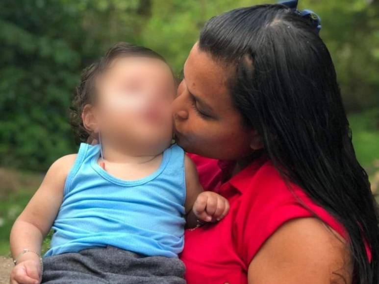Dolor y lágrimas en velorio de bebé fallecido en accidente en Olancho