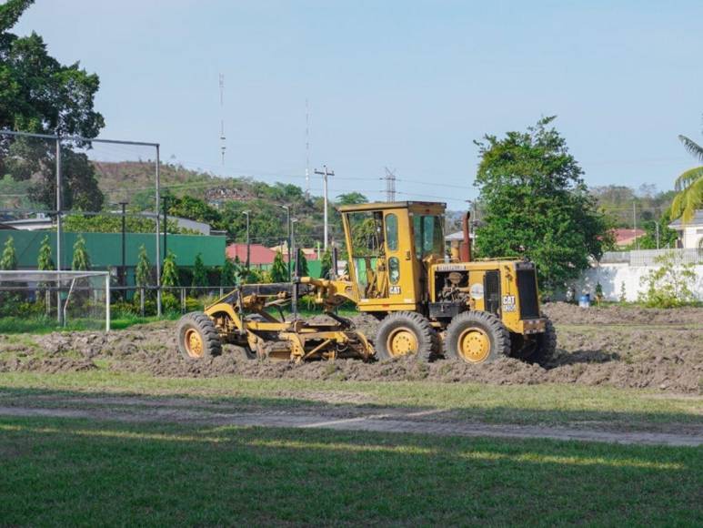 Marathón sorprende con reparación de cancha del estadio Yankel Rosenthal