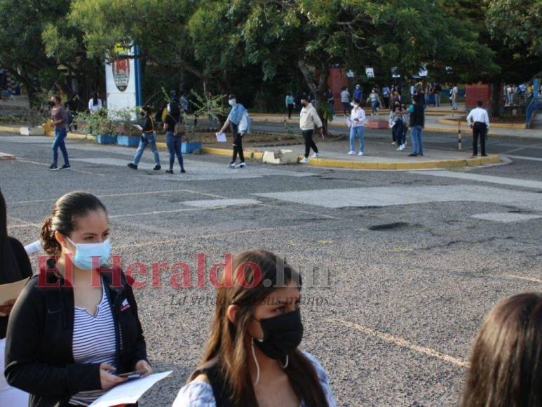 UNAH inicia aplicación de más de 15,000 pruebas de admisión en todo el país