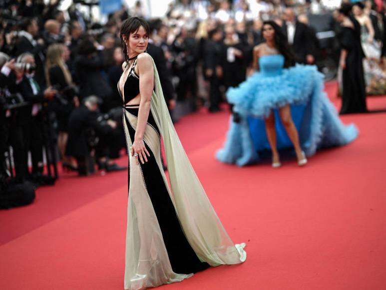 De Elle Fanning a Uma Thurman, las estrellas del cine desfilan en el Festival de Cine de Cannes