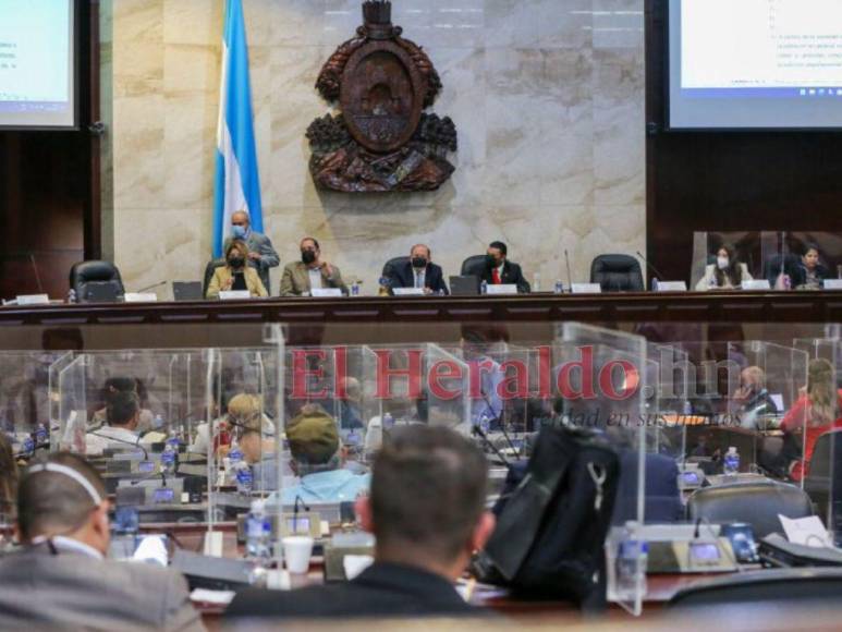 ¿En qué consiste el requerimiento fiscal presentado contra exdiputados del Congreso Nacional?