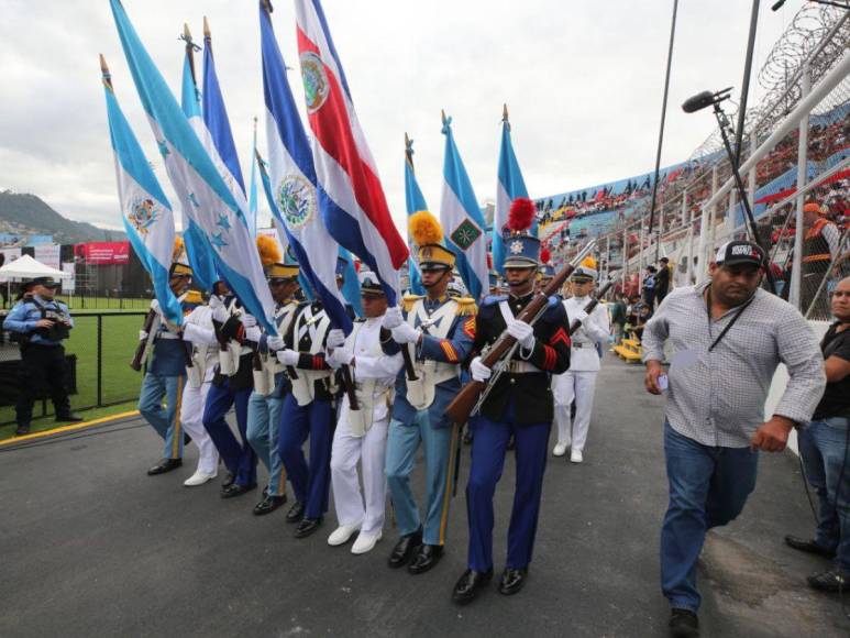 Así desfilaron los cadetes de las Fuerzas Armadas de Honduras en las fiestas patrias 2024