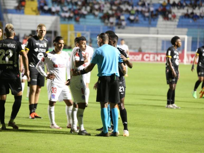 Olimpia arrasa tranquilamente contra el CAI ganando 3-0 en la Copa Centroamericana