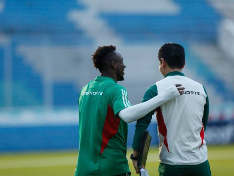 México alista las armas y conoce el Estadio Chelato Uclés de Honduras