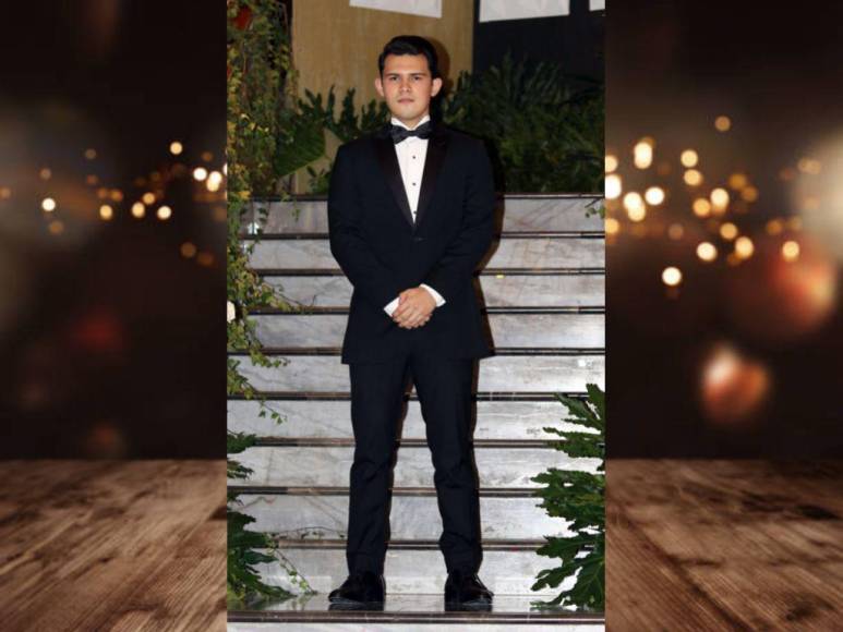 Emociones y elegancia en la prom night de la Academia Los Pinares