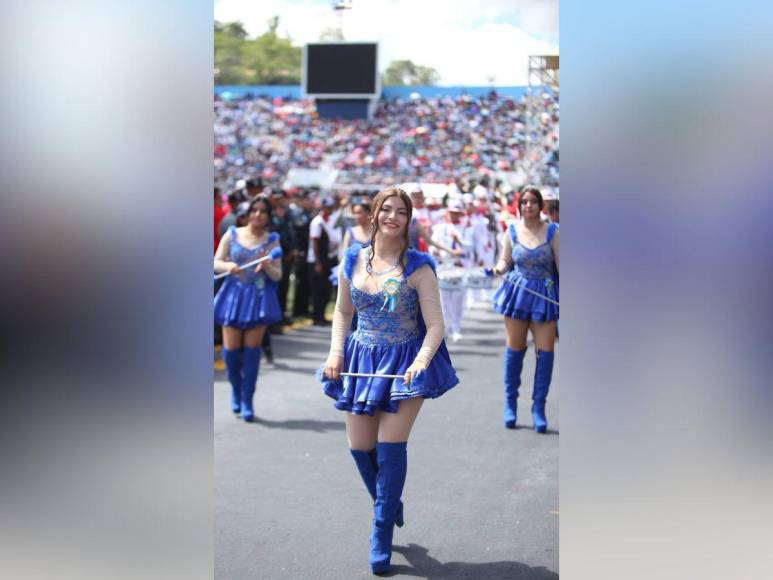 Karol Lanza, la bella palillona del Instituto Cultura Nacional Sur que deslumbró en la capital