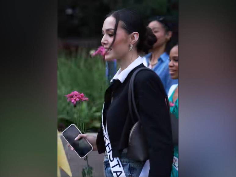 Candidatas del Miss Universo participan en ritual maya en El Salvador