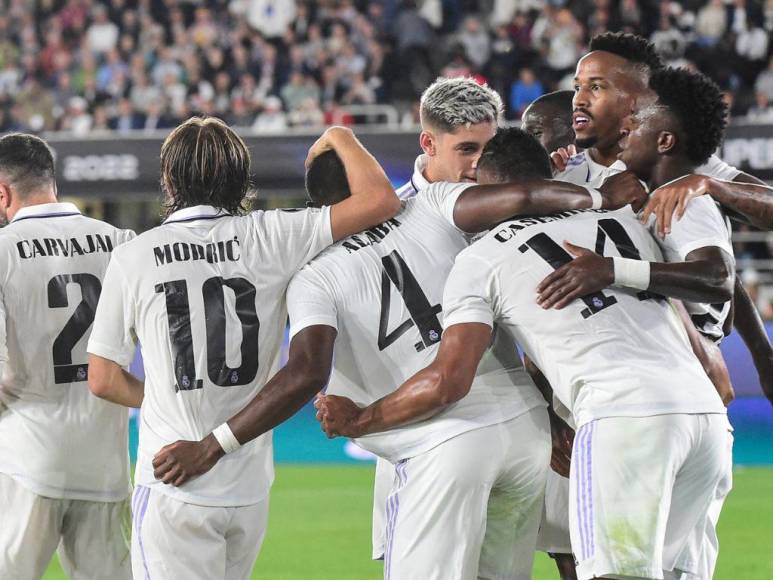 Entre euforia y emoción: Así celebró el Real Madrid la conquista de la Supercopa de Europa