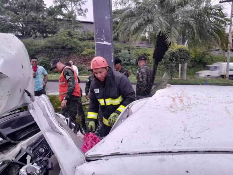 Imágenes del fatal accidente que dejó una joven muerta y dos heridos en la capital