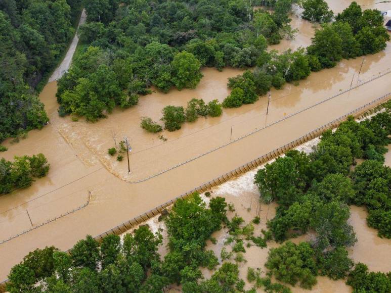 Las impactantes imágenes de las inundaciones en Kentucky, Estados Unidos