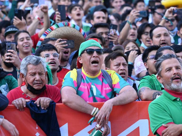 Rostros de dolor en aficionados tras eliminación de México en el Mundial de Qatar 2022