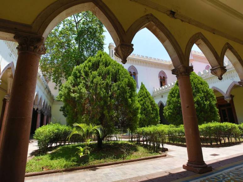 Recorrido por la antigua Casa Presidencial de Tegucigalpa