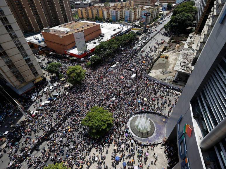 Venezolanos vuelven a las calles e intensifican rechazo al triunfo de Maduro