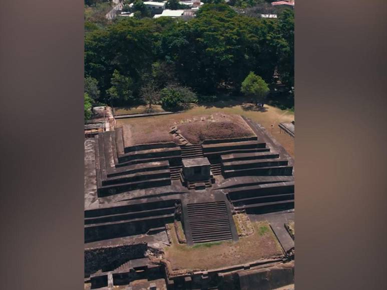 Candidatas del Miss Universo participan en ritual maya en El Salvador