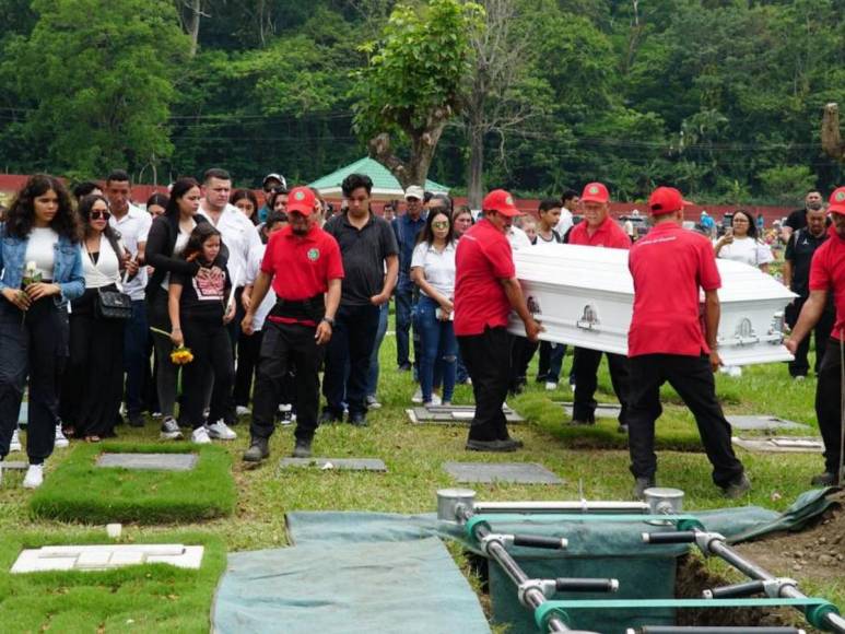 Fotos del funeral de Michelle Viera: estuvo 13 días en coma tras accidente en San Pedro Sula