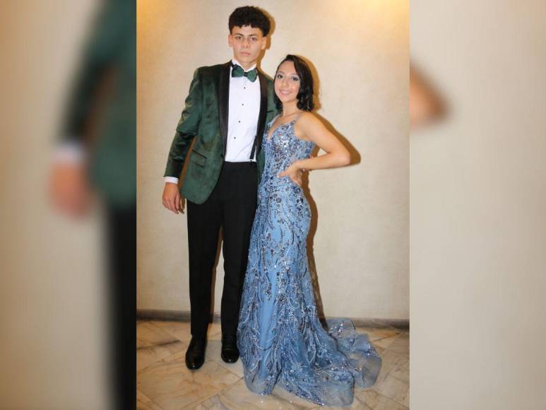 Prom 2024 de la Macris School: Una noche teñida de encanto y compañerismo