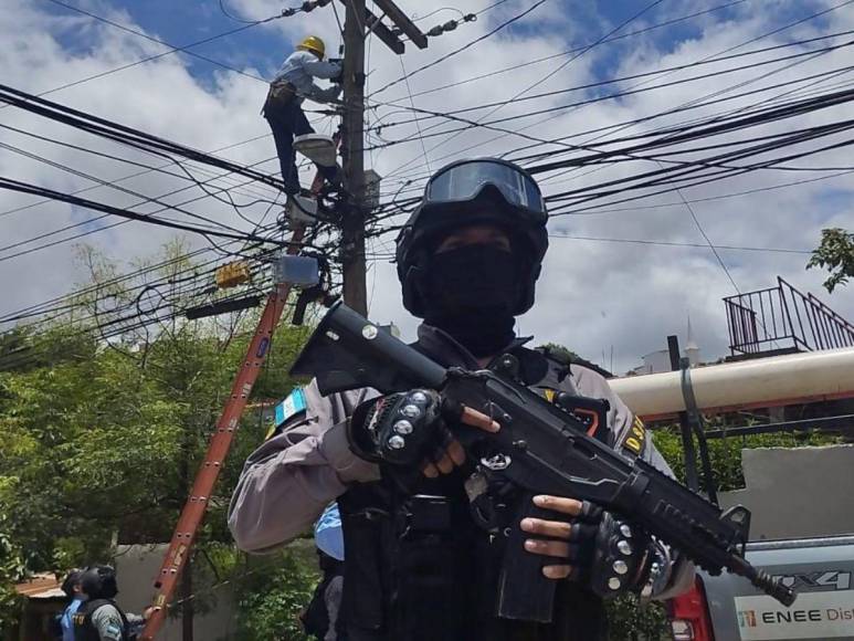 Desmantelan cámaras de vigilancia usadas por pandillas en colonia Villa Nueva