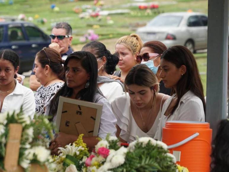 Fotos del funeral de Michelle Viera: estuvo 13 días en coma tras accidente en San Pedro Sula