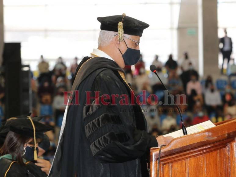 UNAH celebra primeras graduaciones con ceremonia tras dos años de pandemia (FOTOS)