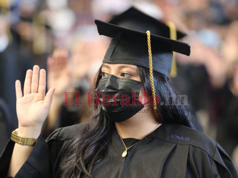 UNAH celebra primeras graduaciones con ceremonia tras dos años de pandemia (FOTOS)