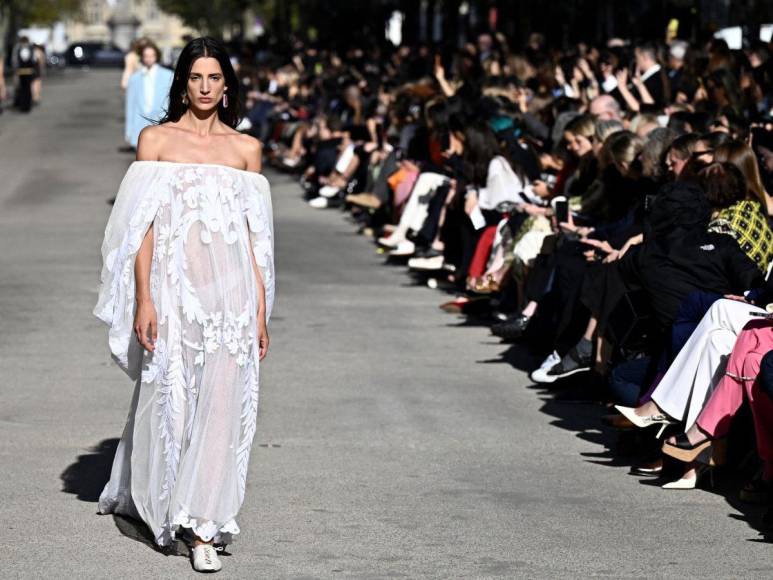 Stella McCartney lleva a la jet-set al mercado de la moda sostenible en París