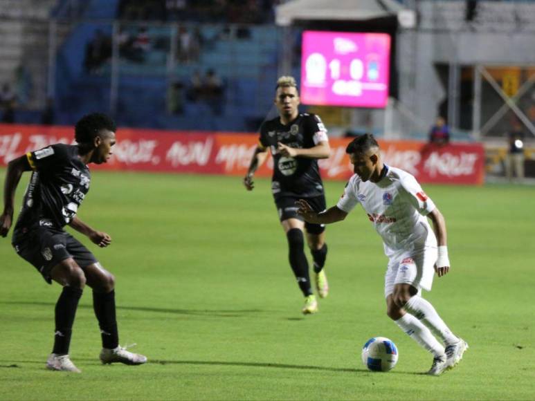 Olimpia arrasa tranquilamente contra el CAI ganando 3-0 en la Copa Centroamericana