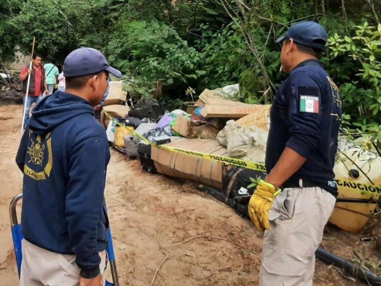 Fotografías revelan el devastador accidente de autobús que cobró la vida de 27 personas en México