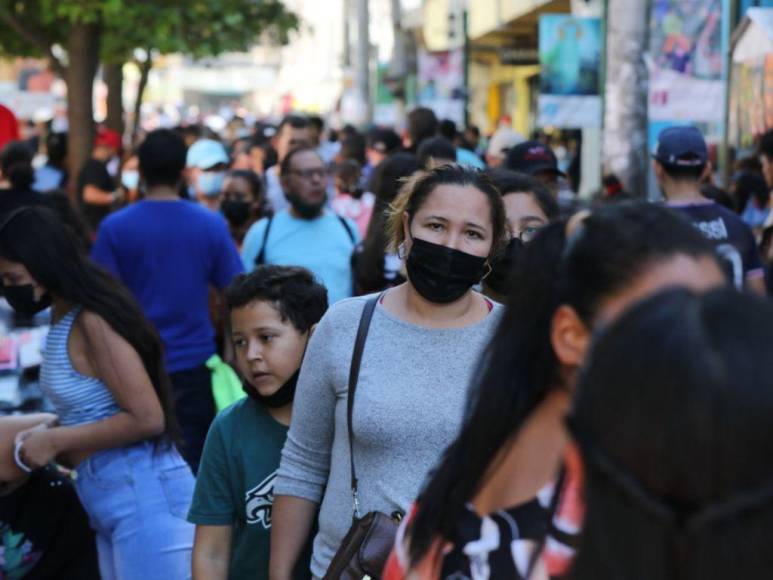 El movimiento comercial que deja la temporada navideña en el Paseo Liquidambar de la capital