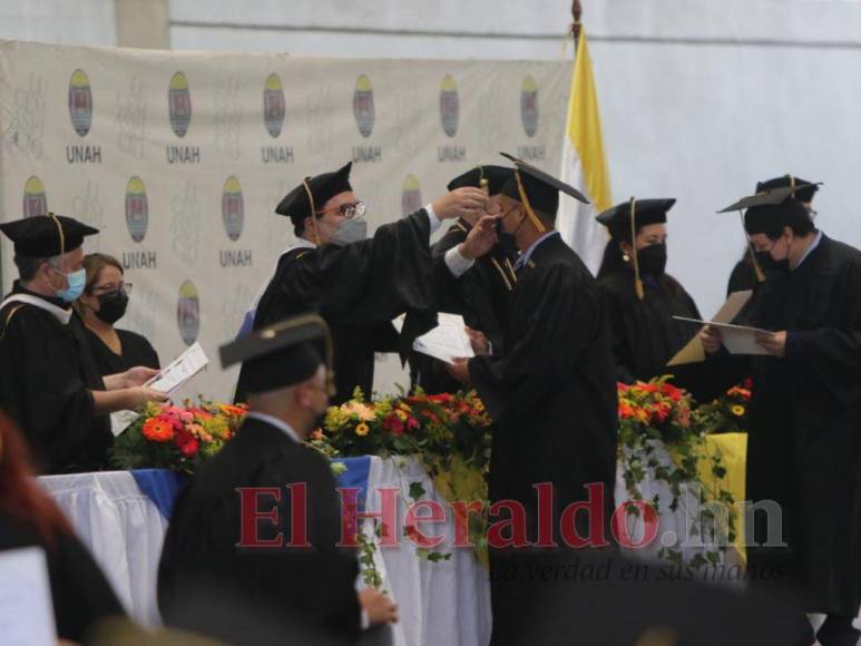 Con orgullo y emoción arrancó la segunda jornada de graduaciones de la UNAH