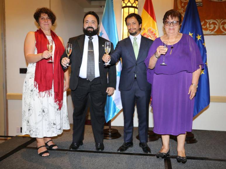 Fiesta Nacional de España: funcionarios, diplomáticos y personalidades brindaron por la ocasión