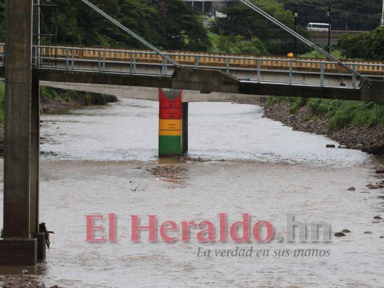 Temor e incertidumbre en la capital ante amenaza de huracán Julia (FOTOS)