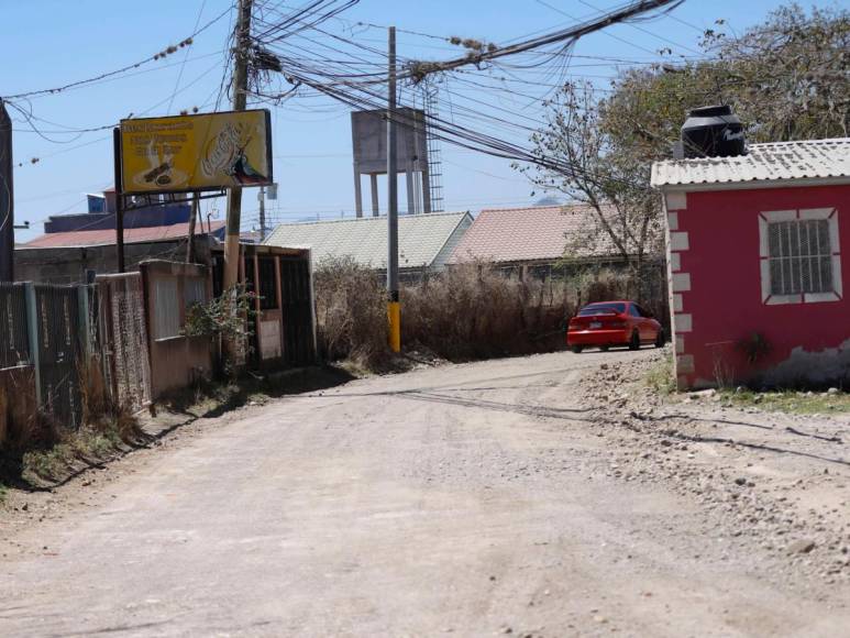 Fotos: Raspan la calle de alivio de la carretera al sur de la capital