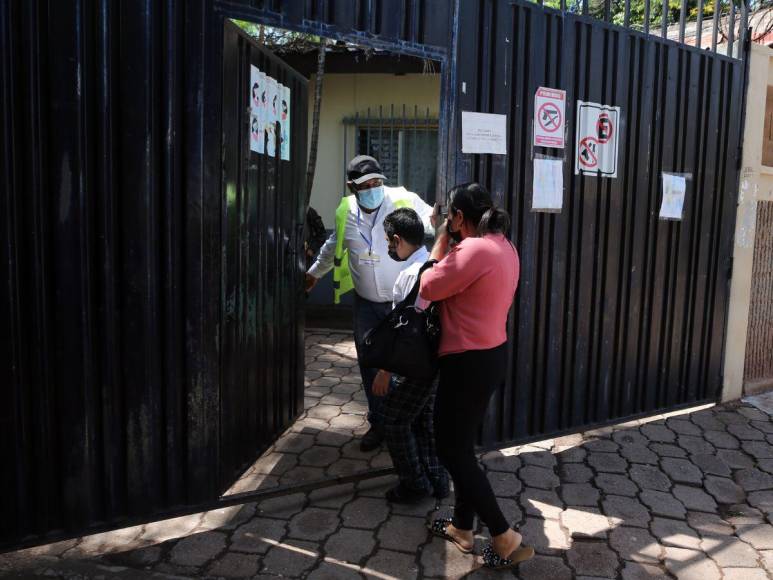 Colapsan clínicas de atención contra el dengue en Tegucigalpa por aumento de casos