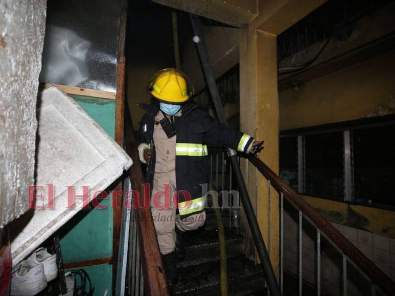 Llanto, dolor y consternación: incendio deja en la calle a varias familias en la capital