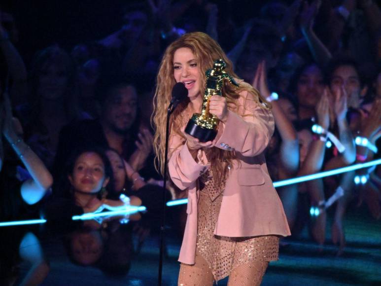 “Gracias a mis hijos por hacerme creer que mamá puede”: Sentido mensaje de Shakira en los MTV VMA’s 2023