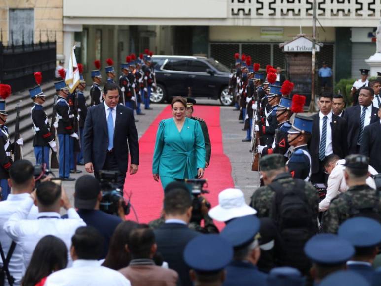 De turquesa, así luce la presidenta Xiomara Castro en las fiestas patrias 2024