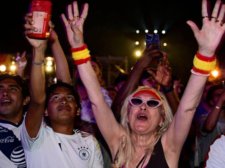 Algarabía y fuegos artificiales: así celebraron en España el triunfo en la Eurocopa 2024