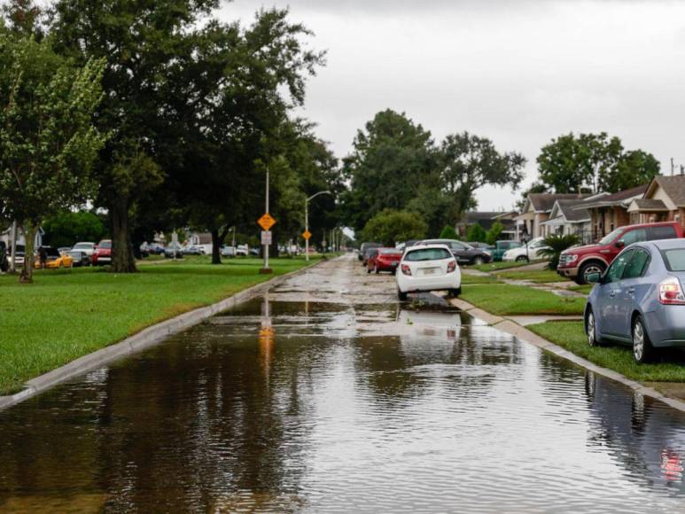 Fuertes inundaciones dejó Francine tras su paso por Luisiana, Estados Unidos