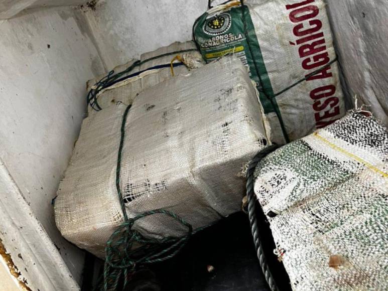 ¡Intentaron tirarla al mar! Así fue la incautación de 324 kilos de cocaína en Caribe hondureño