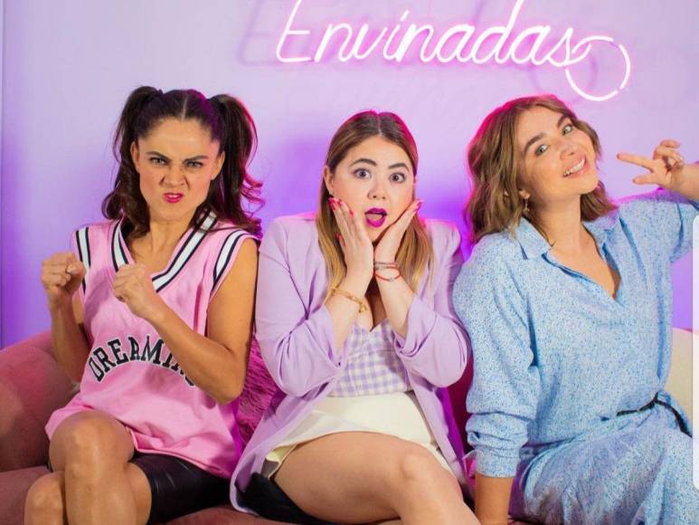 Así es “Envinadas”, el podcast con Daniela Luján, Mariana Botas y Jessica Segura