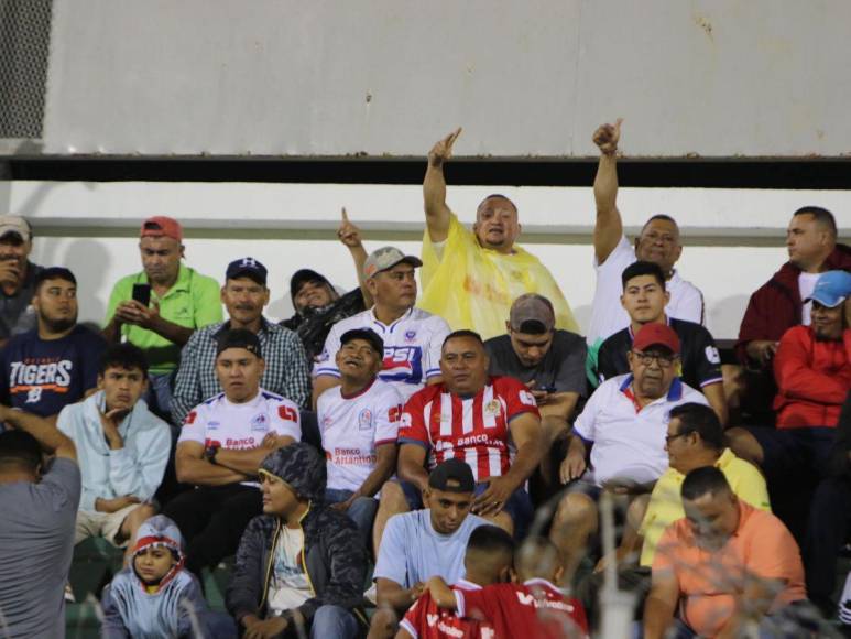 ¡Estadio dividido! Así se vive el ambiente del Olimpia-Génesis por la ida