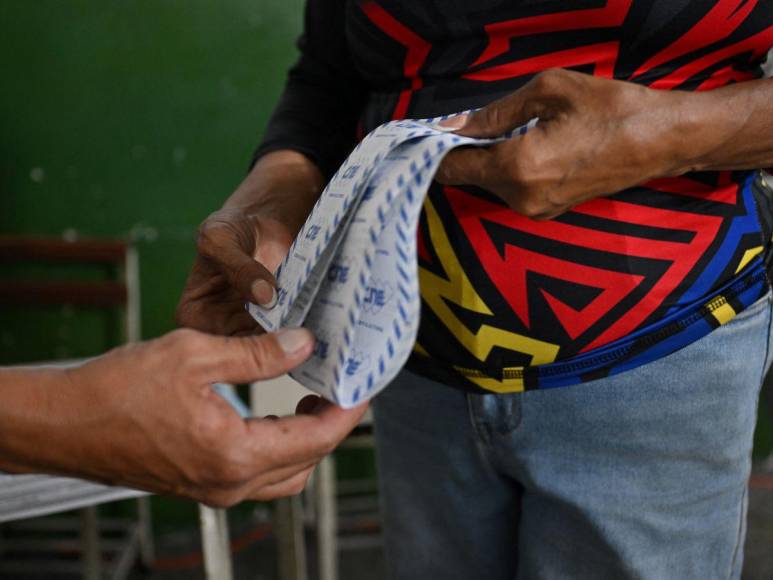 Tensión y celebraciones anticipadas: el escrutinio de votos en las históricas elecciones de Venezuela