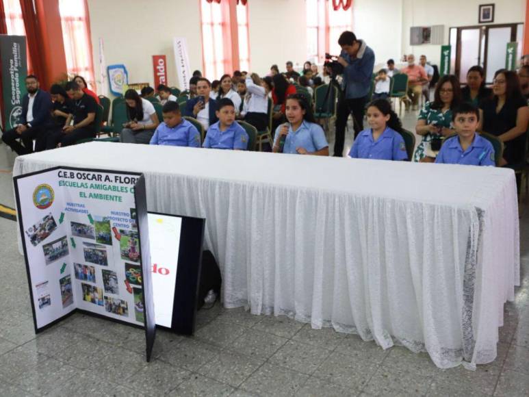 Escuelas Amigables cierra con éxito su décima edición con más de 1,300 héroes