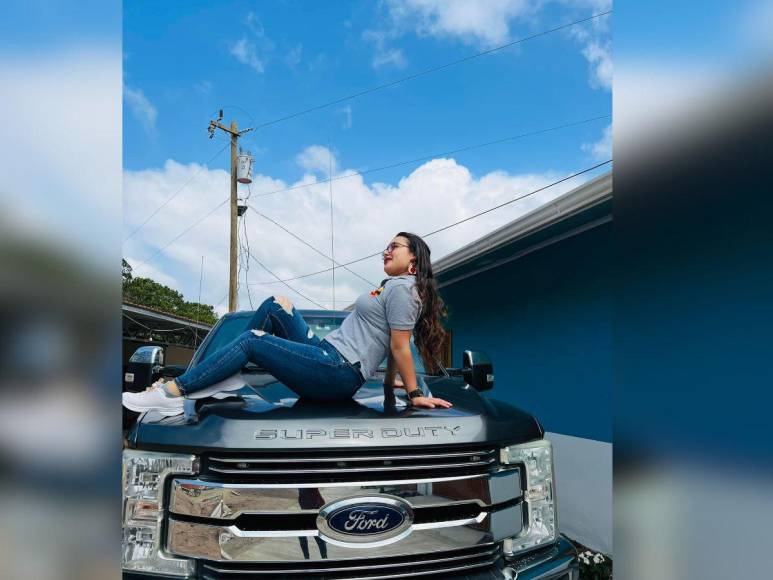 Viajes y lujos presumía Lindy Rodríguez, joven detenida con armas, droga y dinero en Ocotepeque